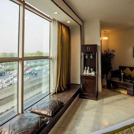 Hotel Shanti Palace Mahipalpur New Delhi Buitenkant foto
