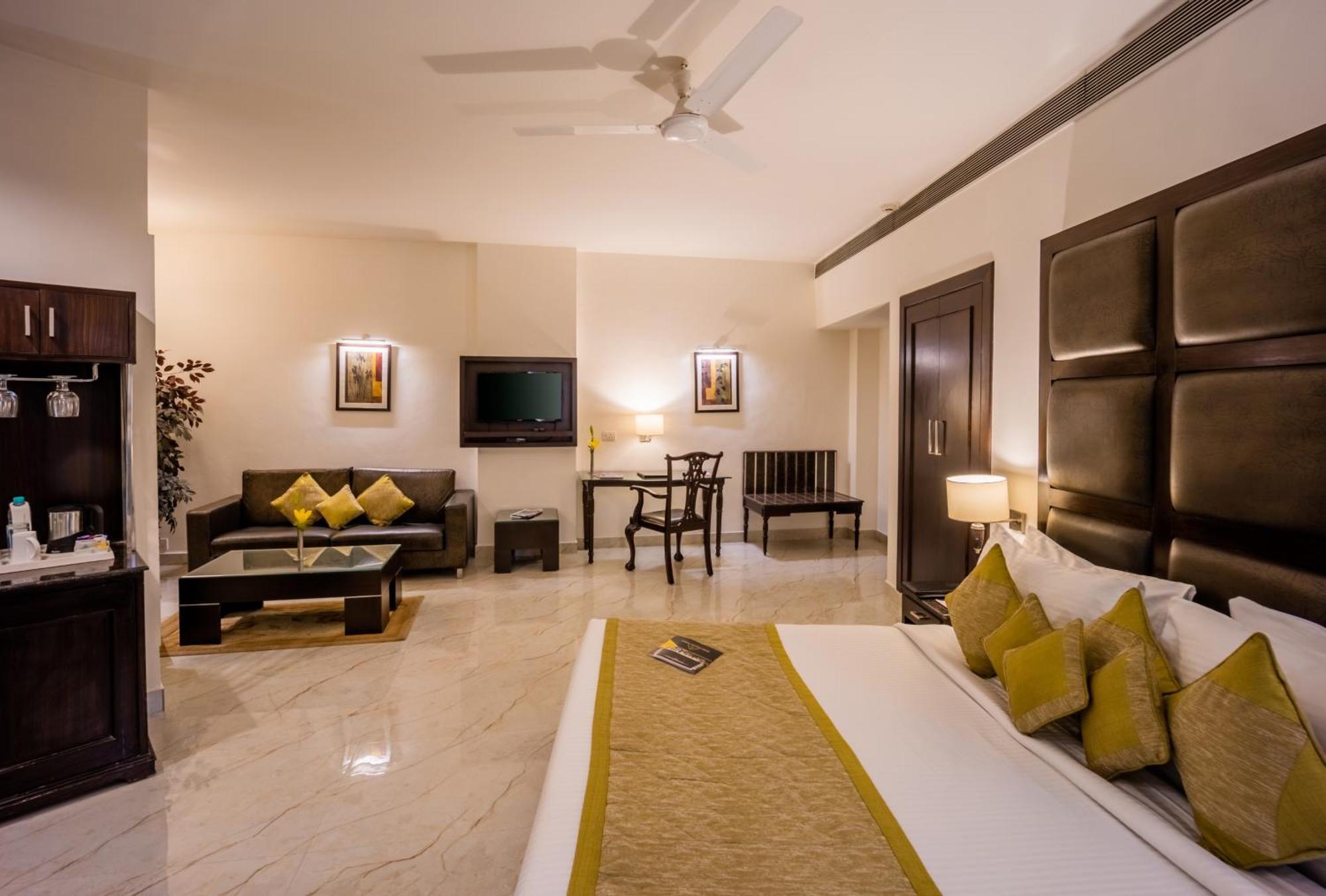 Hotel Shanti Palace Mahipalpur New Delhi Buitenkant foto