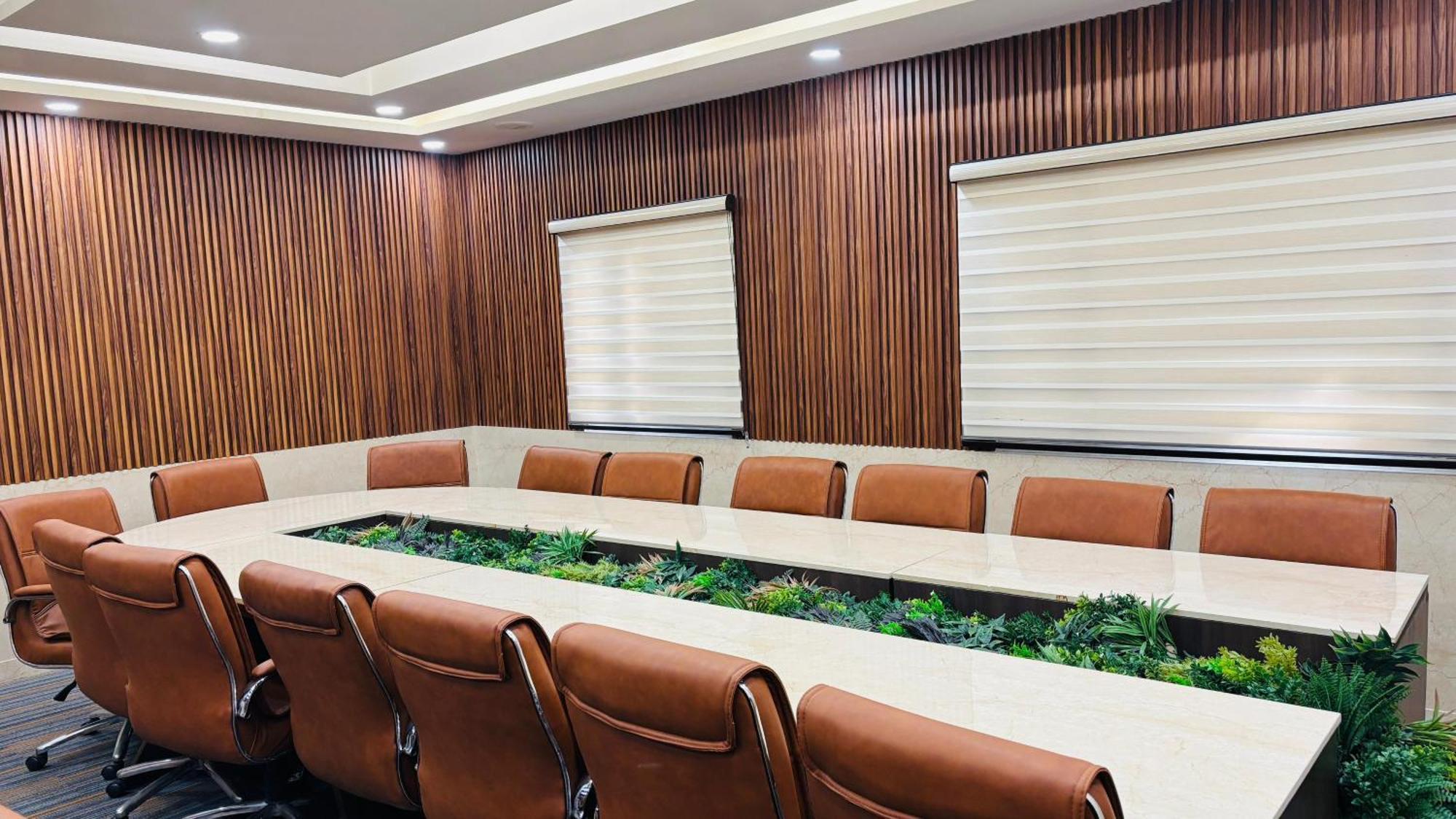 Hotel Shanti Palace Mahipalpur New Delhi Buitenkant foto